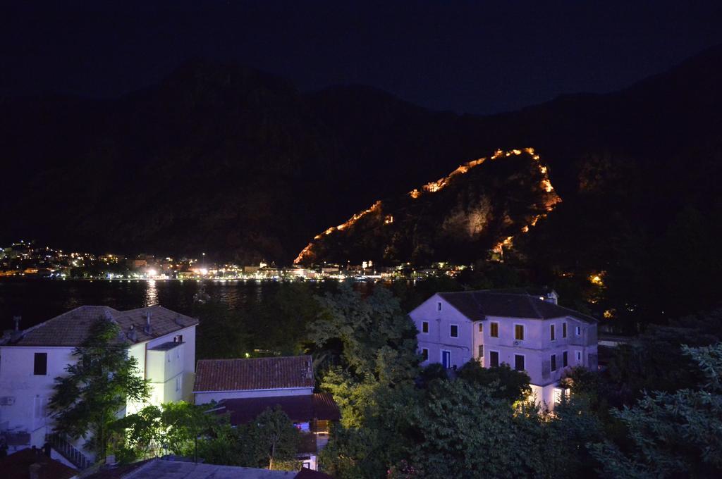 Appartement Posto Capitano C Group à Kotor Extérieur photo